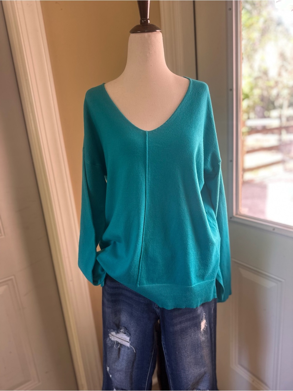 LA MIEL Bright Teal V-Neck Knit Sweater